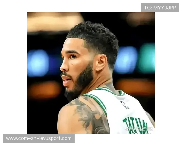 塔图姆多次打破防线,凯尔特人攻势如洪流 塔图姆多次打破防线,凯尔特人攻势如洪流